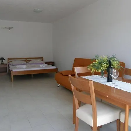 In With Terrace, Air Conditioning,wifi 3632-3